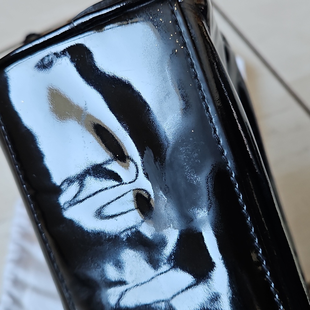 CHANEL Black Patent Leather Cosmetic Bag - Picture 11 of 15